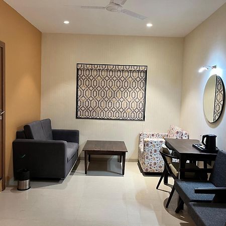 Hotel Avenue Plaza Mundra Εξωτερικό φωτογραφία